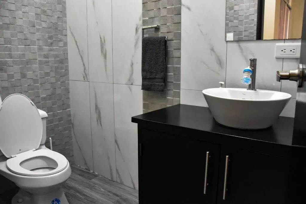 펜션 Serenity Apartment 푸에르토아요라