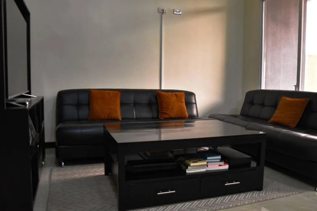 펜션 Serenity Apartment 푸에르토아요라