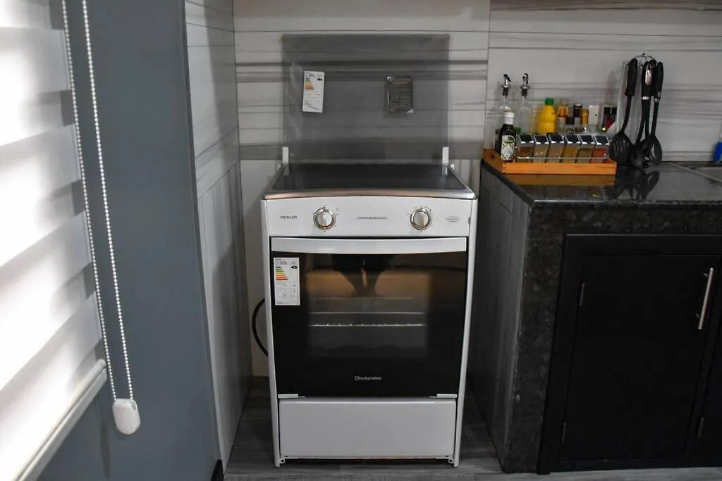 펜션 Serenity Apartment 푸에르토아요라