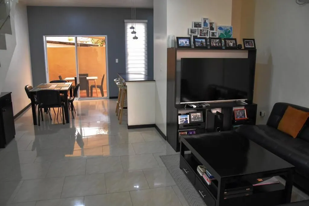 Serenity Apartment 푸에르토아요라 0*,
