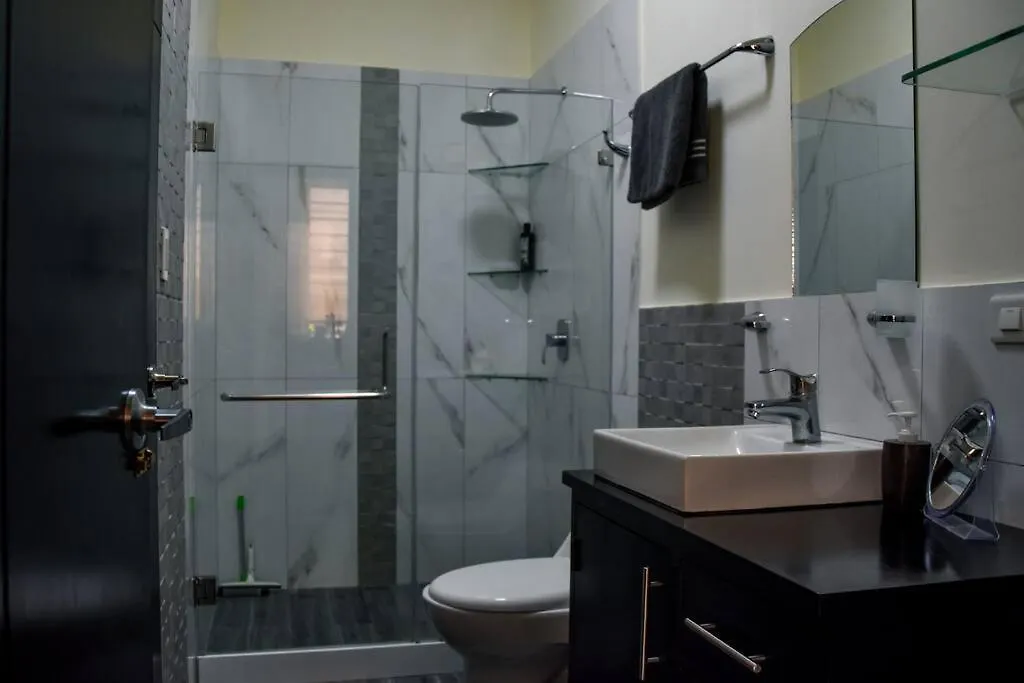 Serenity Apartment 푸에르토아요라 0*,